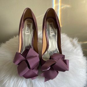 Badgley Mischka Bow Pump